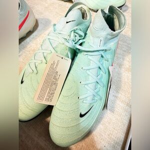 Nike Mint Green Phantom Luna  II Pro FG